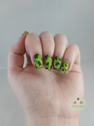 Camouflage nail art, hoe maak je het?